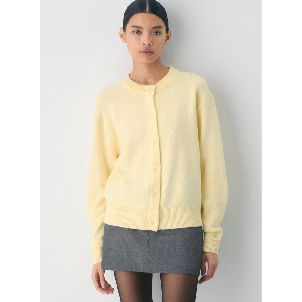 NWOT Aritzia Essential Cashmere Relaxed Crew Cardigan in Butter Yellow Size M